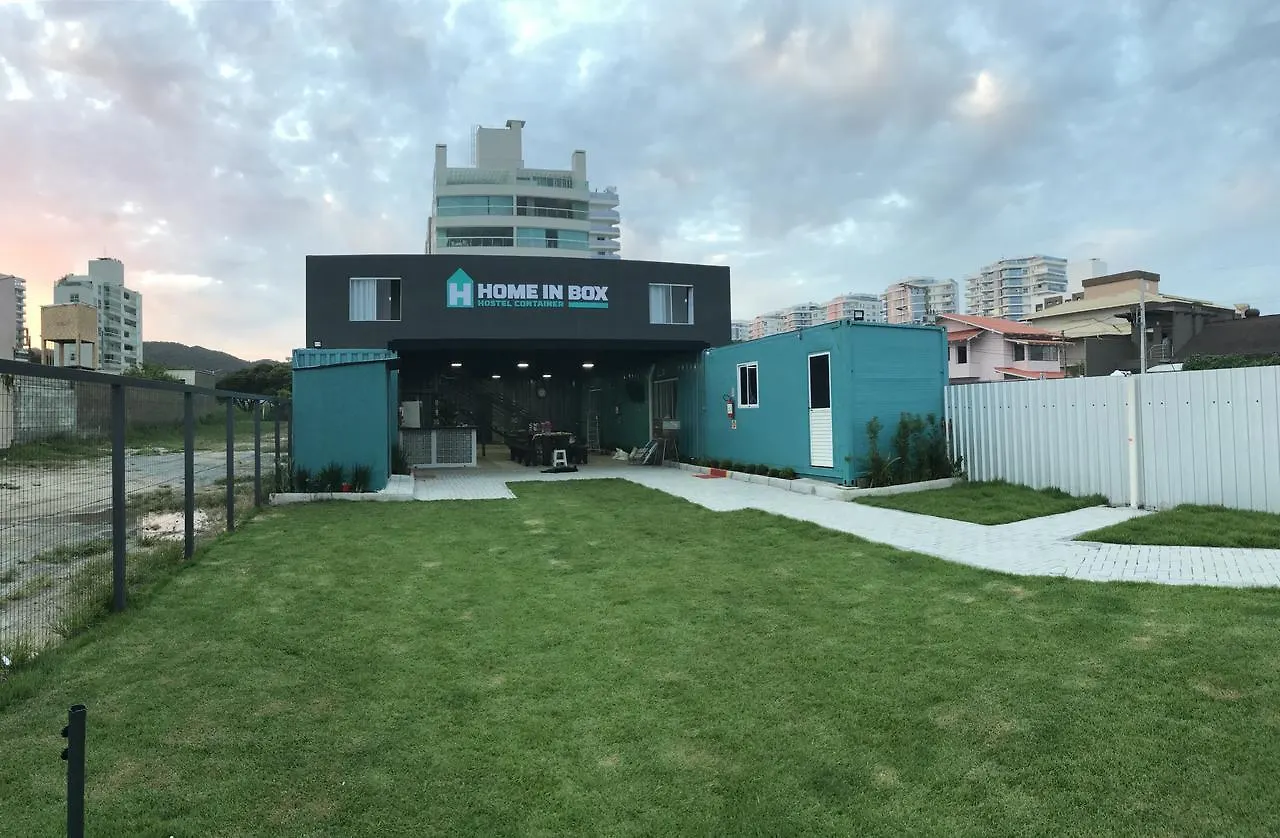 Inn Home In Box Hostel Itajaí Brasil