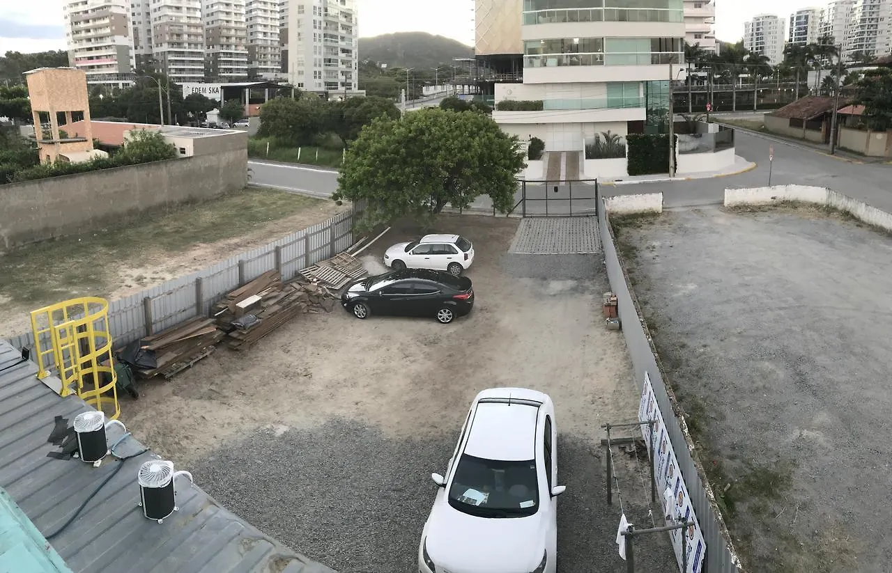 Home In Box Hostel Itajaí